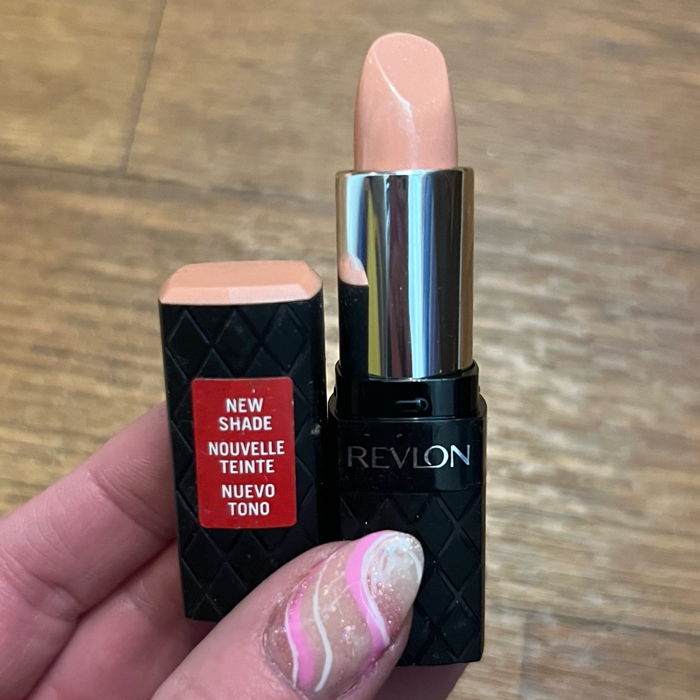 Revlon lipstick in the shade 006 brand new